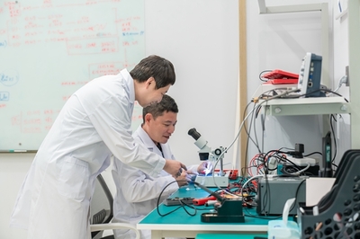 太赫茲測溫、納米噴劑防霧、無人機(jī)執(zhí)勤 寶安智造助力科技戰(zhàn)疫